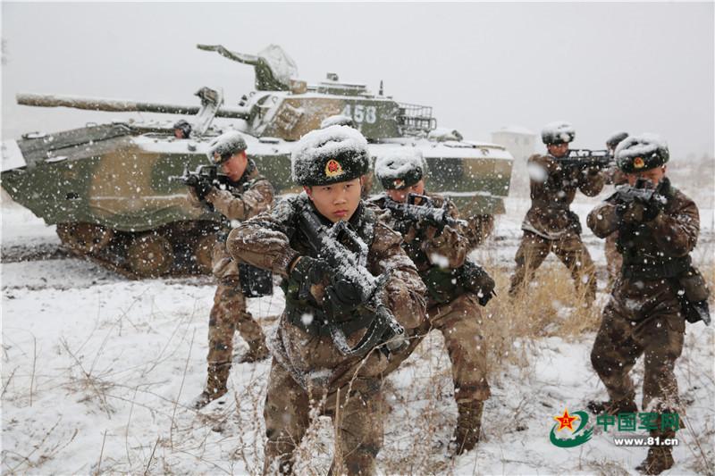 雷佳音询问“阴阳合同” 经纪人一句话回怼太搞笑